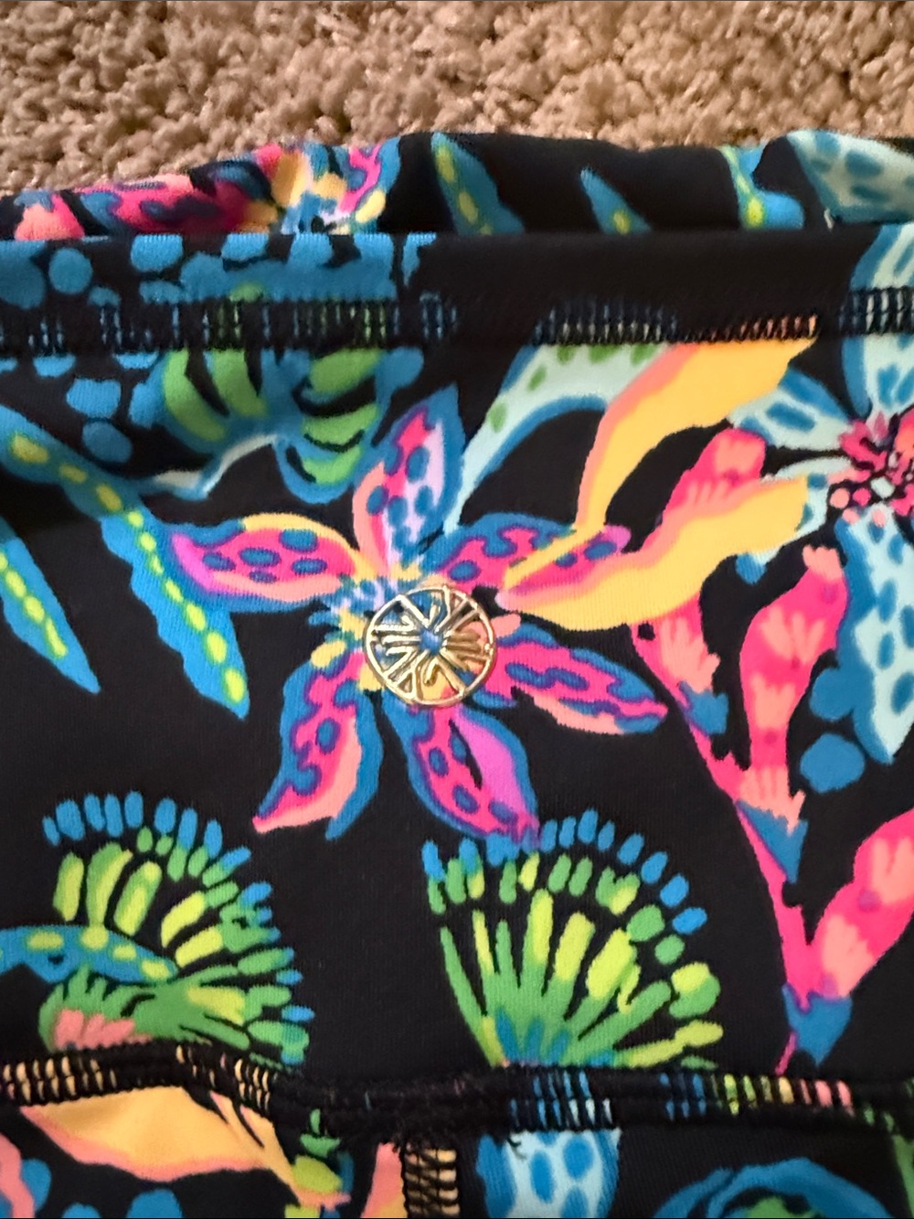 Lilly Pulitzer Luxletic Leggings- Onyx Tropical Glow - Picture 3 of 5